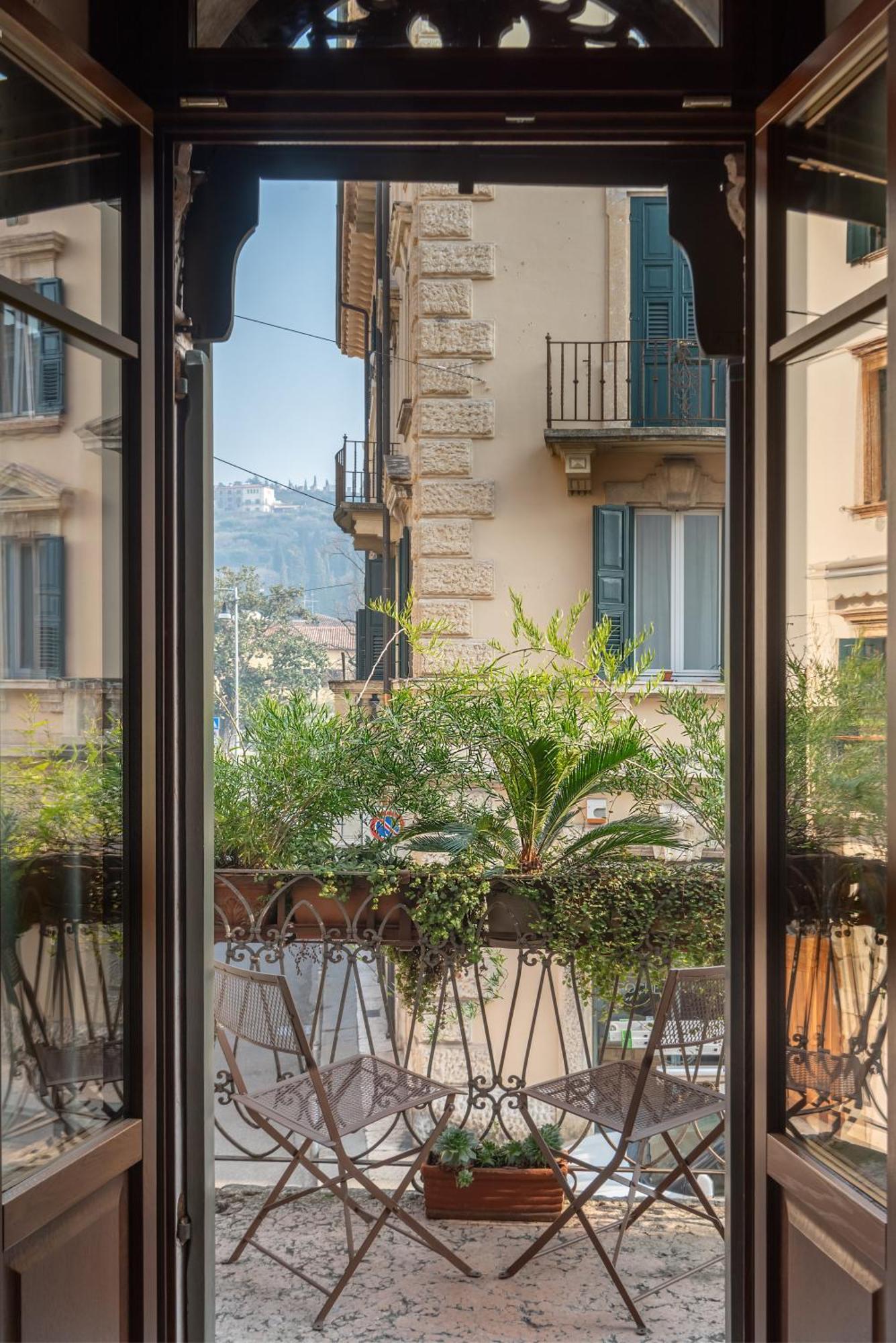 Residenza Roccamaggiore Verona Exteriör bild