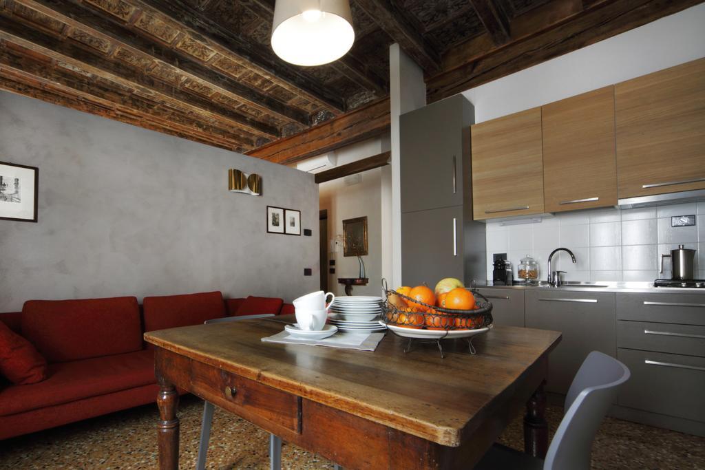 Residenza Roccamaggiore Verona Exteriör bild
